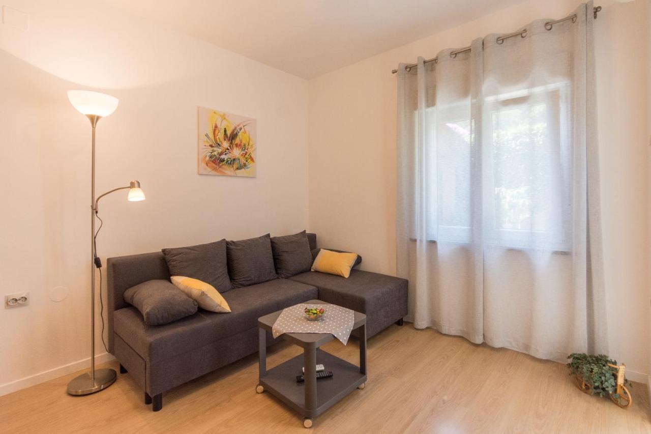 Piccola Pineta Apartment Pula Bagian luar foto