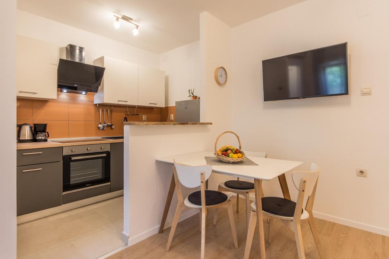 Piccola Pineta Apartment Pula Bagian luar foto