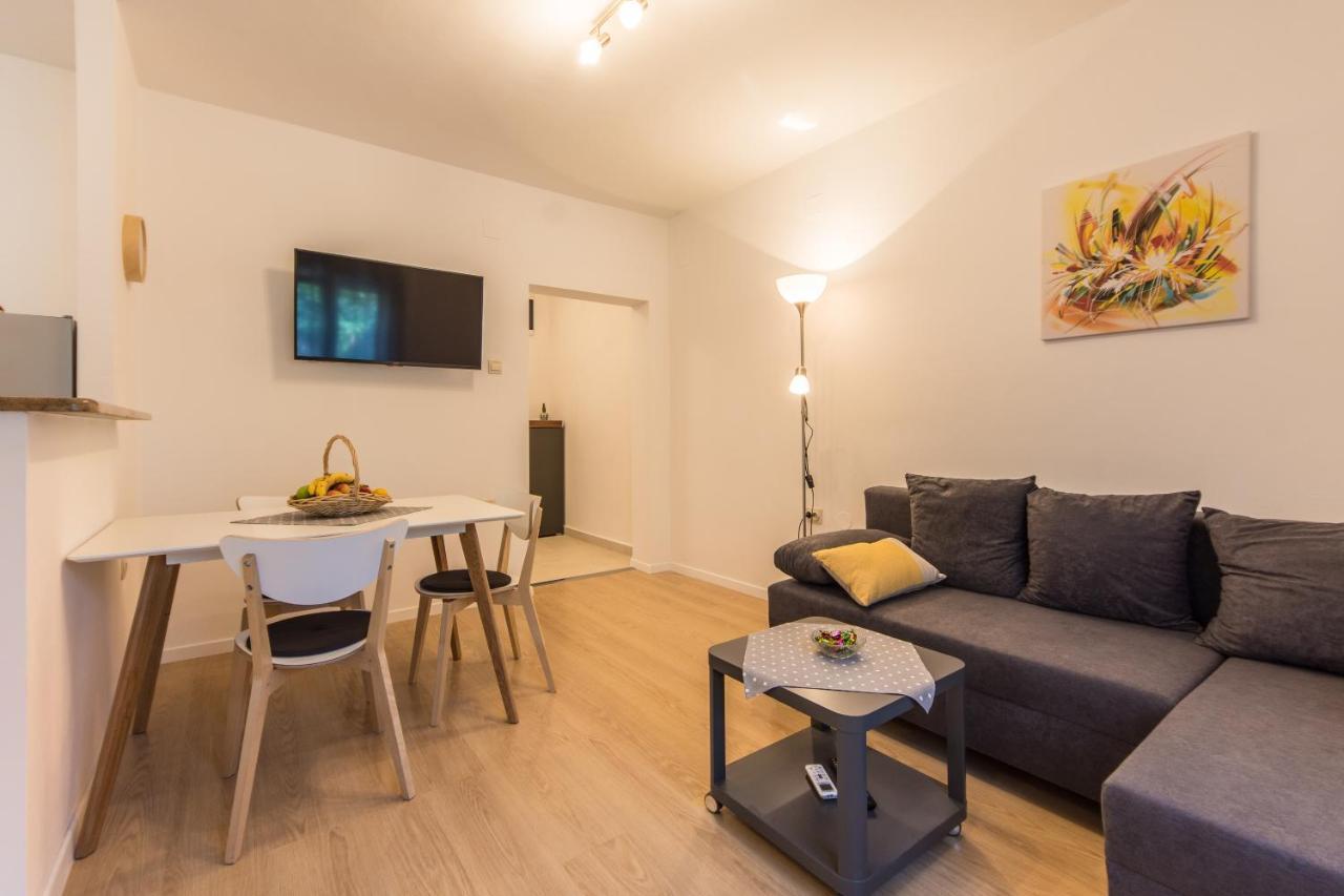 Piccola Pineta Apartment Pula Bagian luar foto