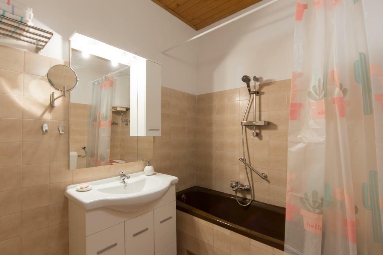 Piccola Pineta Apartment Pula Bagian luar foto